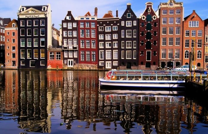 Корона вирус в Амстердаме